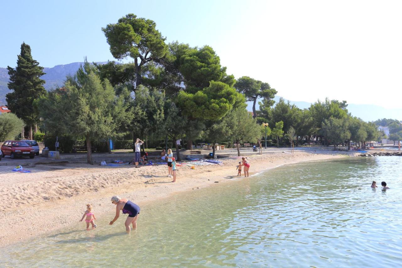 Apartments With A Parking Space Kastel Kambelovac, Kastela - 21997 ภายนอก รูปภาพ