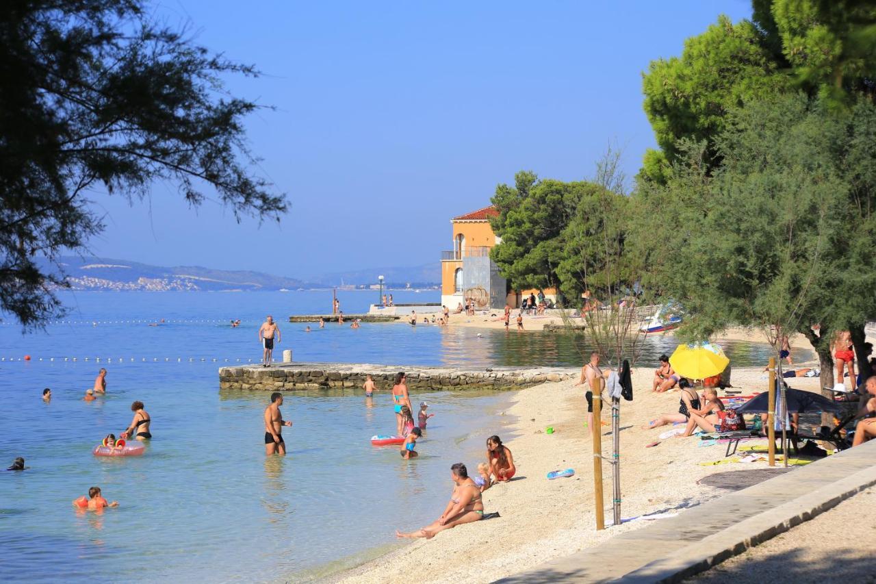 Apartments With A Parking Space Kastel Kambelovac, Kastela - 21997 ภายนอก รูปภาพ